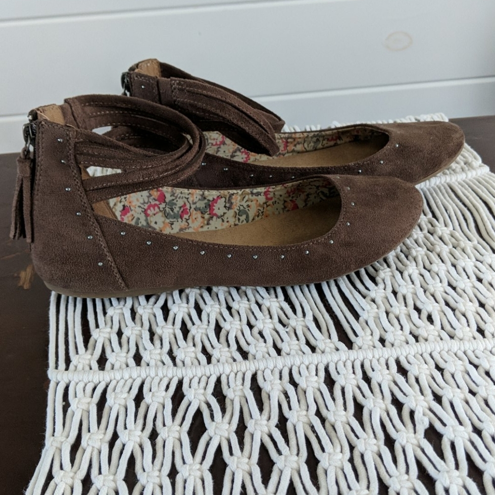 Women's flats